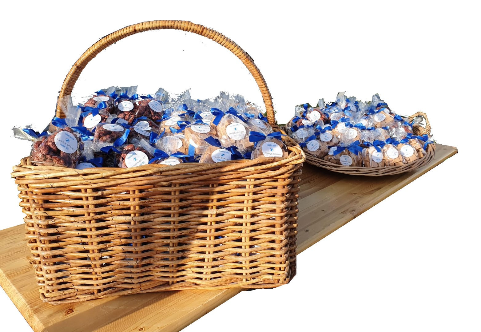 Kundengeschenke-mit-Logo-in-Korb